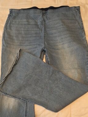 Womens Blue Straight-Leg Jeans